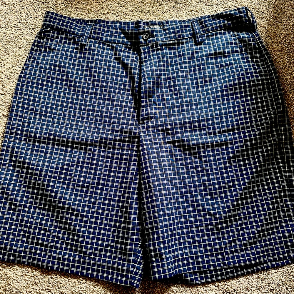 IZOD mens golf shorts